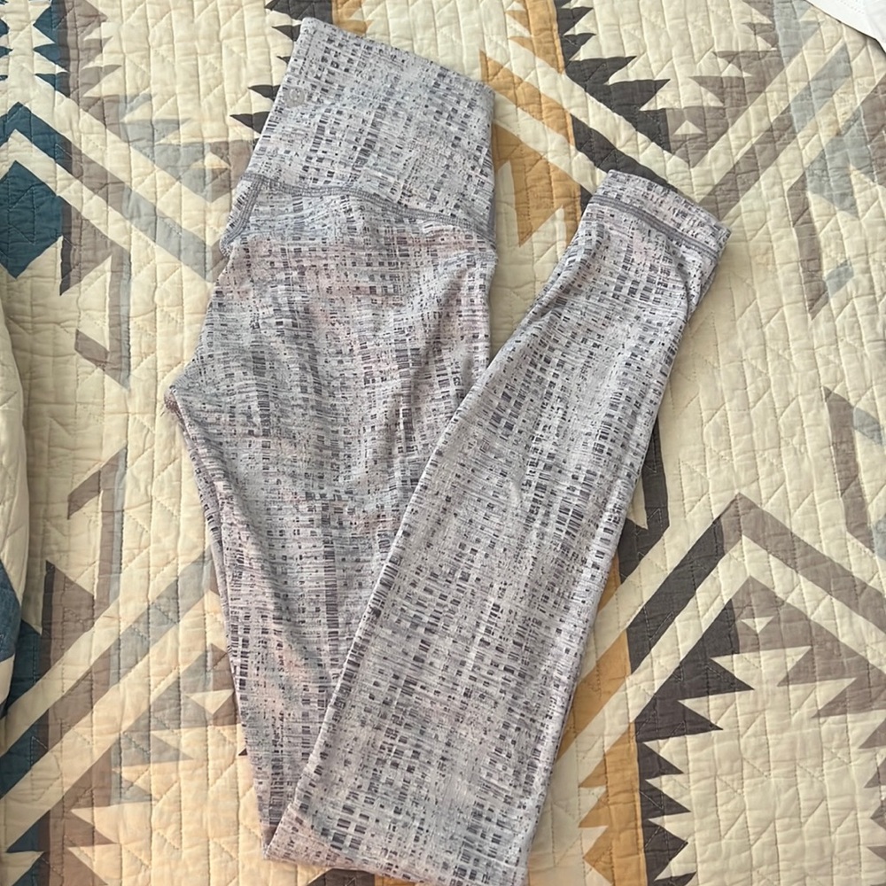 Lululemon wunder under grey leggings